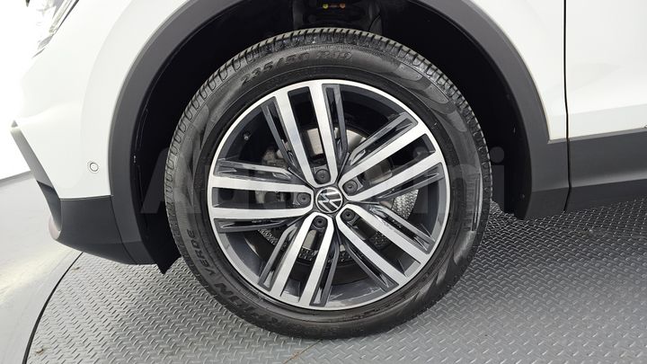 Volkswagen Tiguan 2021 — 5
