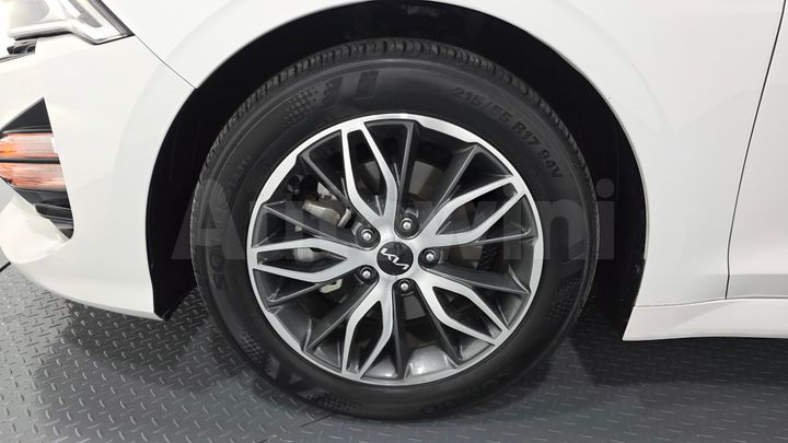 Kia K5 2023 — 5