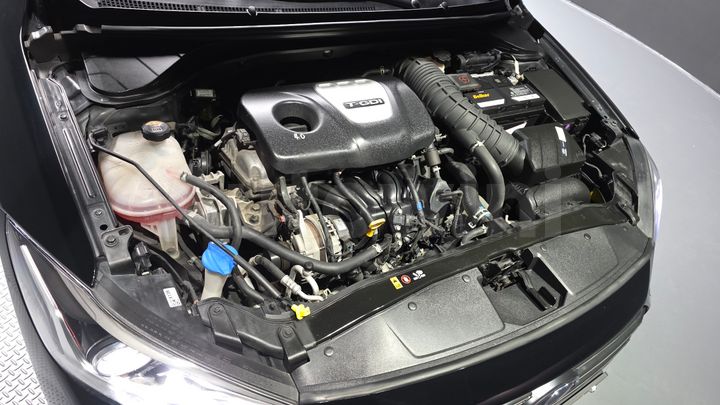 Hyundai Avante 2018 — 5