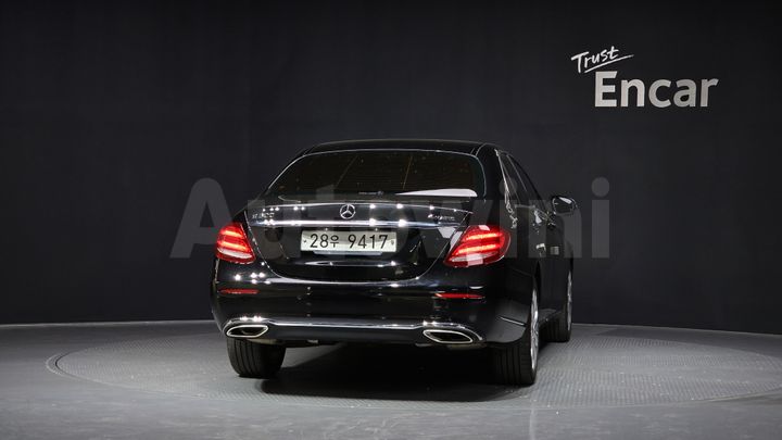 Mercedes Benz E Class 2018 — 4