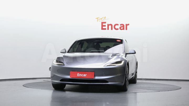 Tesla Model 3 2024 — 3