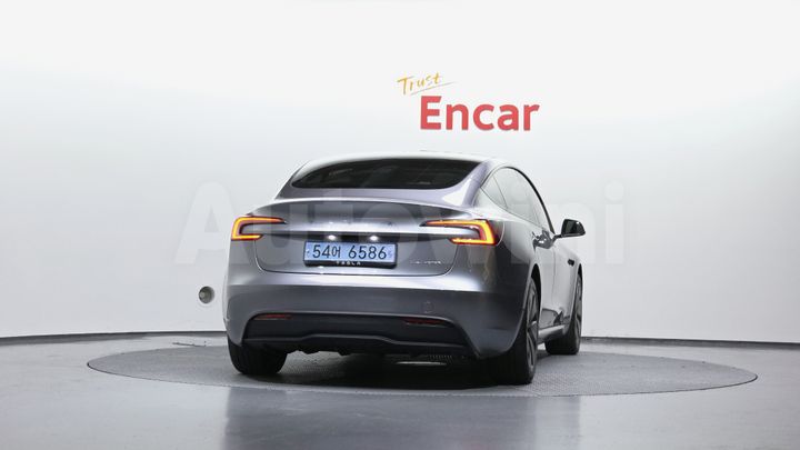 Tesla Model 3 2024 — 4