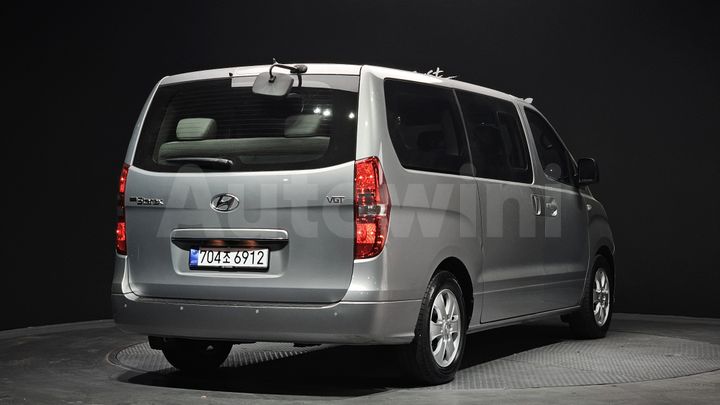 Hyundai Starex 2019 — 2