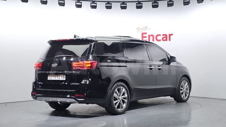 Kia Carnival 2020 — 2