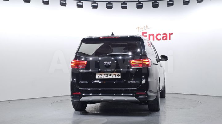 Kia Carnival 2020 — 4