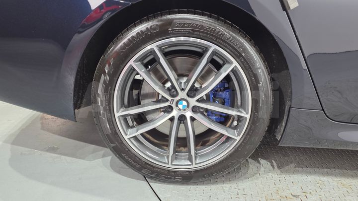 BMW 5 Series 2023 — 5