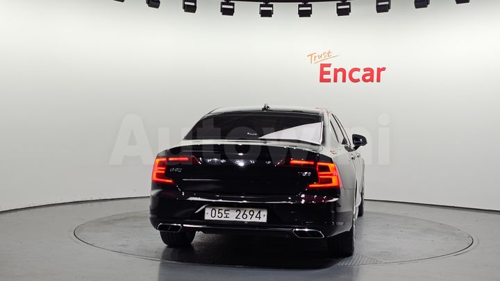 Volvo S90 2019 — 4