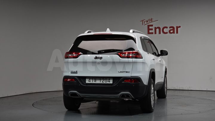 Jeep Cherokee 2015 — 4