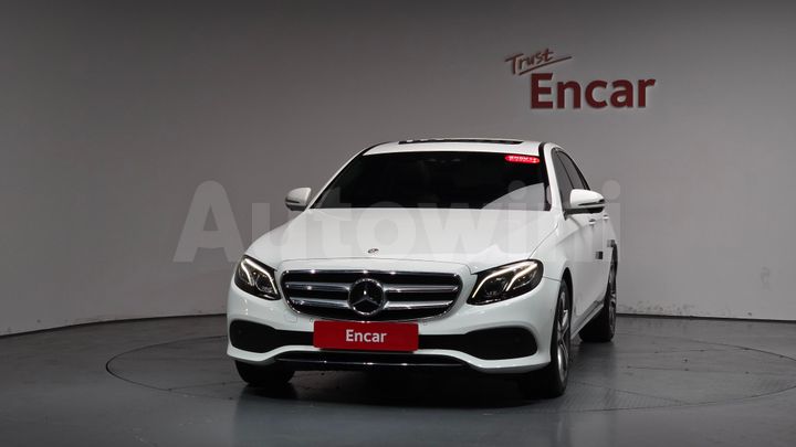 Mercedes-Benz E Class 2017 — 2