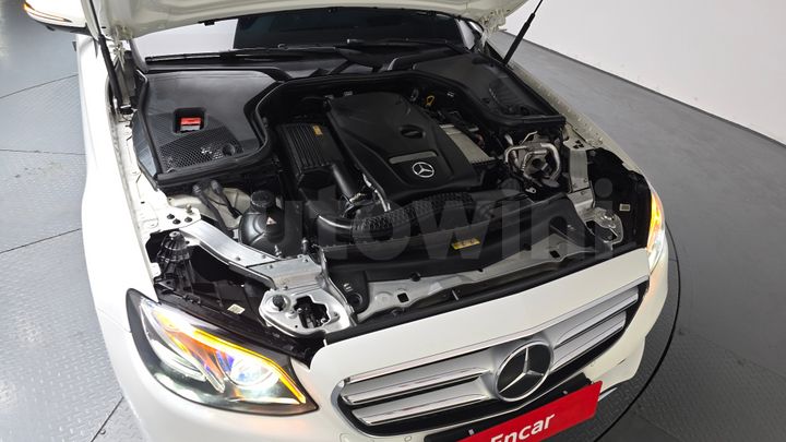 Mercedes-Benz E Class 2017 — 5