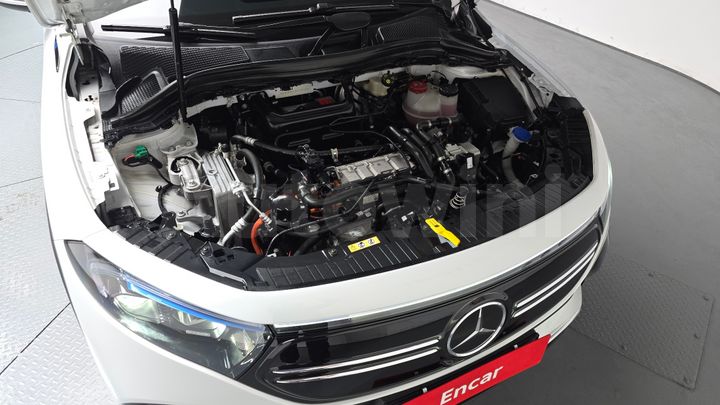 Mercedes Benz EQA 2022 — 5