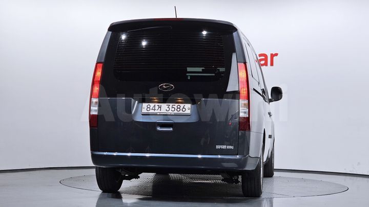 Hyundai Staria 2022 — 4
