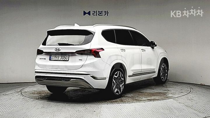Hyundai SantaFe 2023 — 4