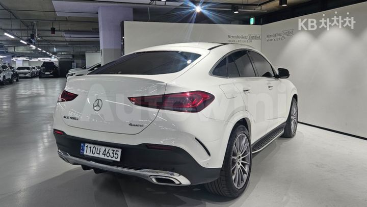 Mercedes Benz GLE Class 2023 — 4