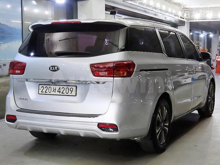 Kia Carnival 2019 — 4