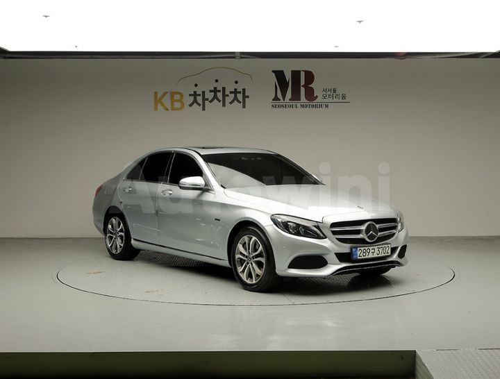 Mercedes-Benz C Class 2018 — 2