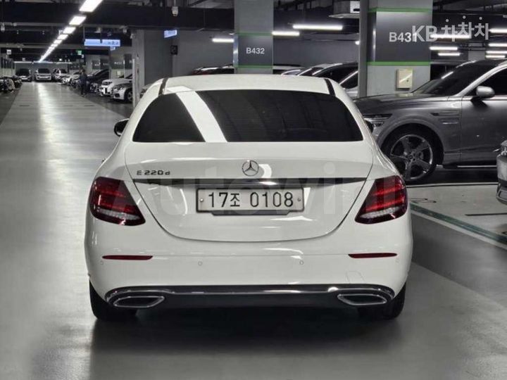 Mercedes Benz E Class 2017 — 3