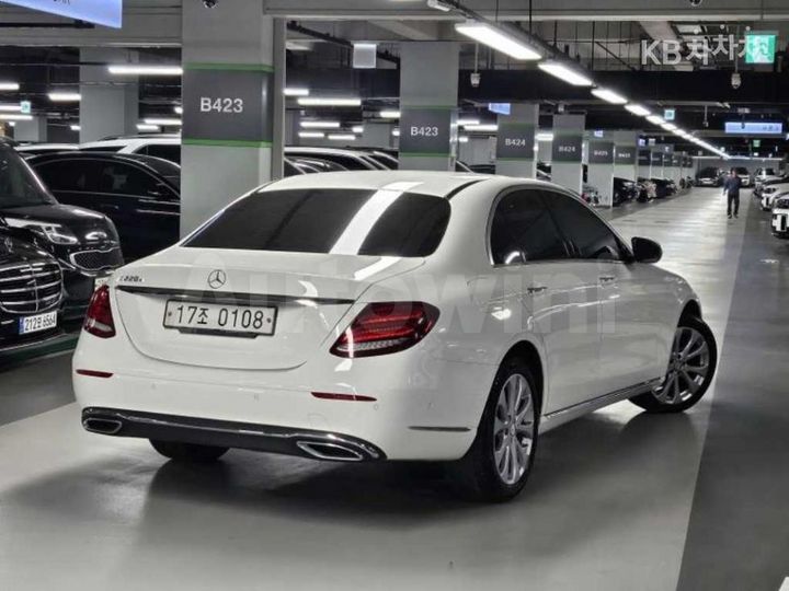 Mercedes Benz E Class 2017 — 4