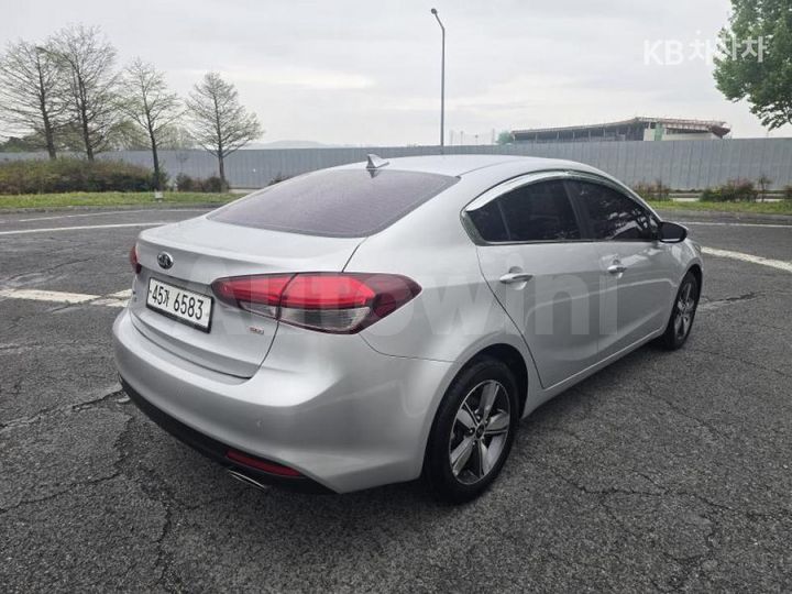 Kia K3 2018 — 5