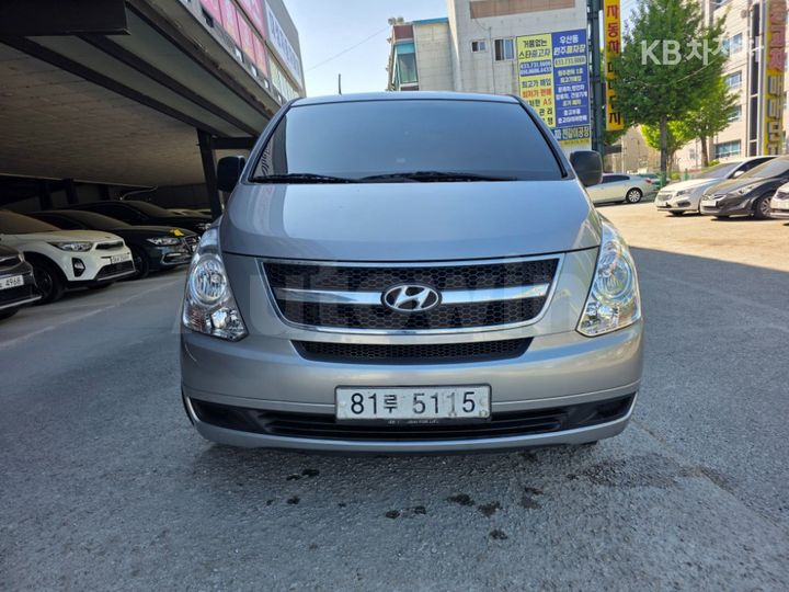 Hyundai Starex 2013 — 2