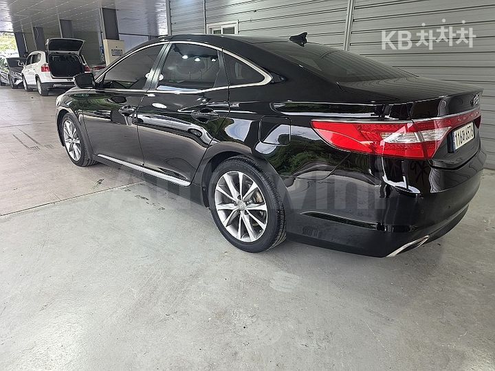Hyundai Grandeur 2016 — 5