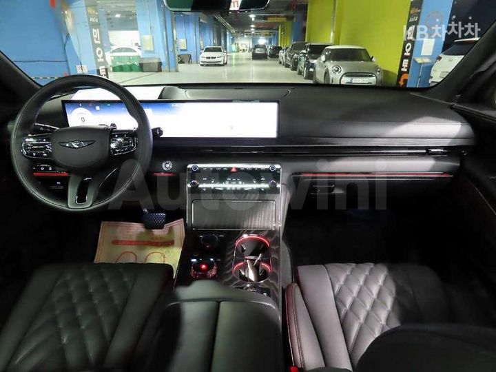 Genesis GV80 2025 KMTHA81BDSU290465 — 5