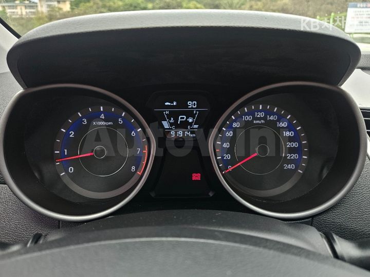 Hyundai Avante 2015 — 5
