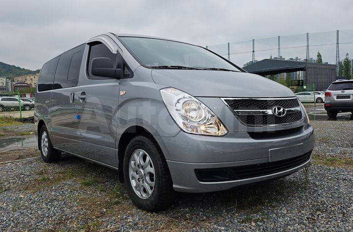 Hyundai Starex 2015 — 2