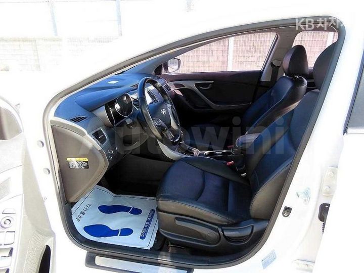 Hyundai Avante 2014 — 5