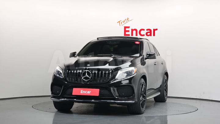 Mercedes Benz GLE Class 2017 — 3