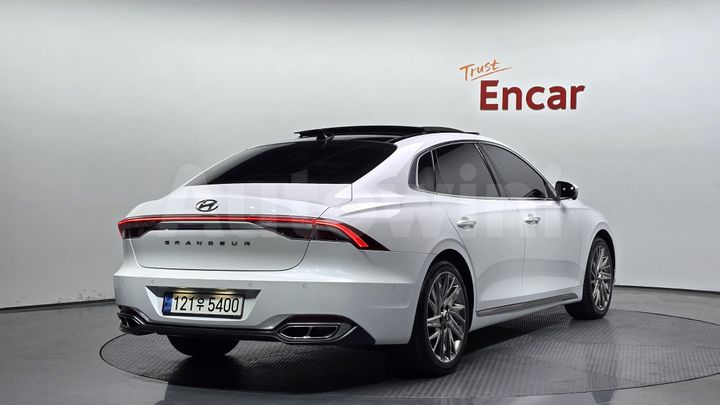 Hyundai Grandeur 2022 — 2