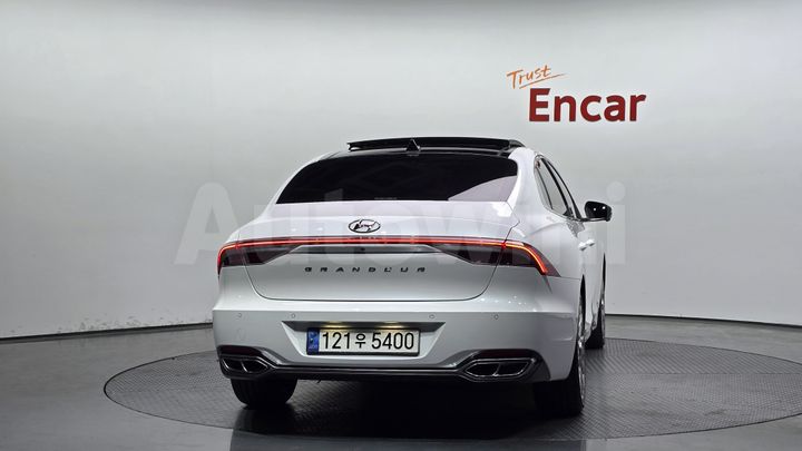 Hyundai Grandeur 2022 — 4