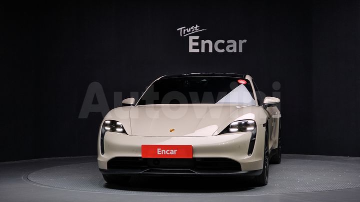 Porsche Taycan 2022 — 3