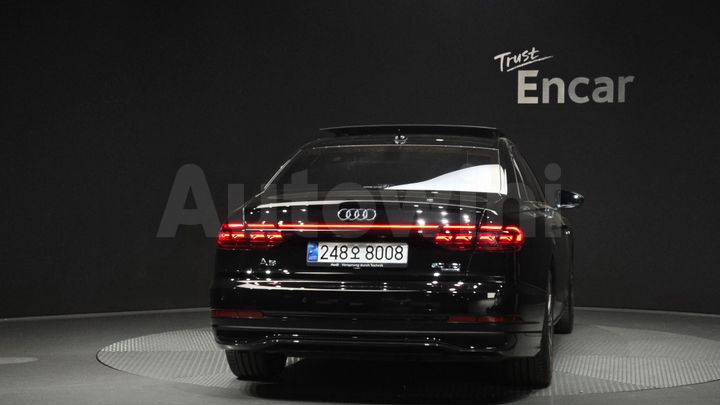 Audi A8 2023 — 4