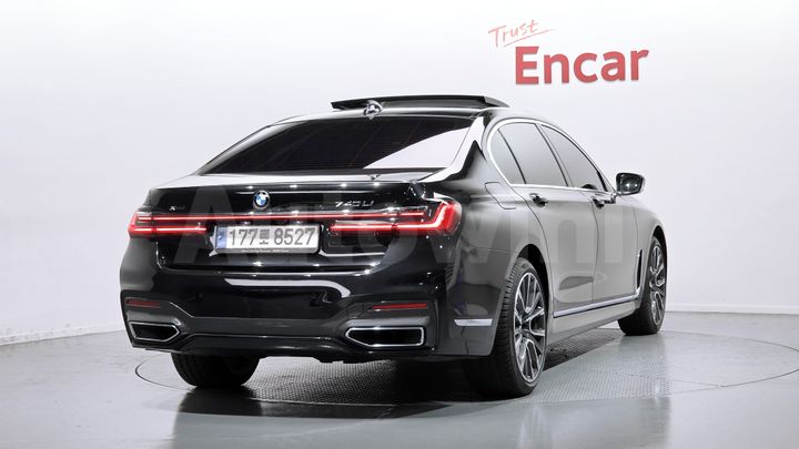 BMW 7 Series 2021 — 2
