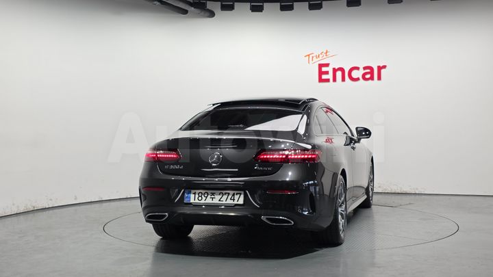 Mercedes-Benz E Class 2023 — 4