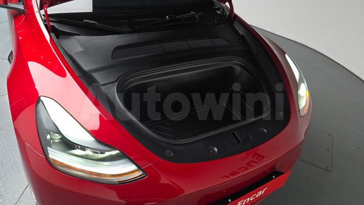 Tesla Model Y 2023 — 5