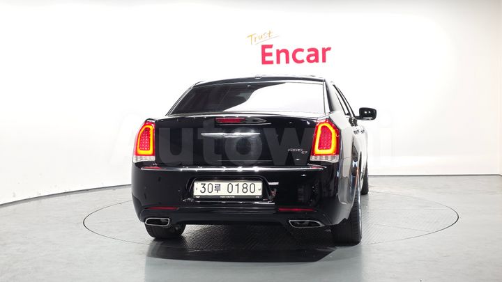 Chrysler 300C 2016 — 4