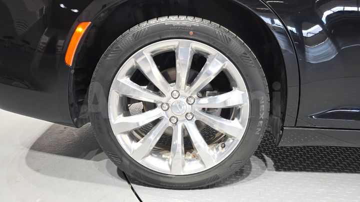 Chrysler 300C 2016 — 5