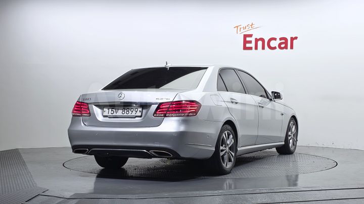 Mercedes-Benz E Class 2016 — 2