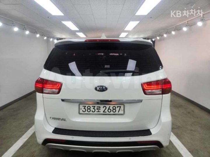 Kia Carnival 2016 — 3