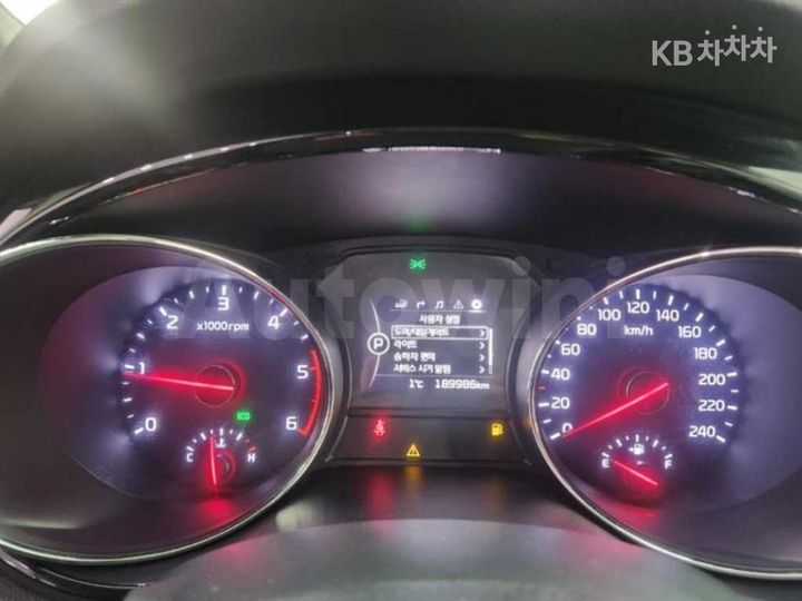 Kia Carnival 2016 — 5