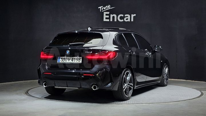 BMW 1 Series 2021 — 2
