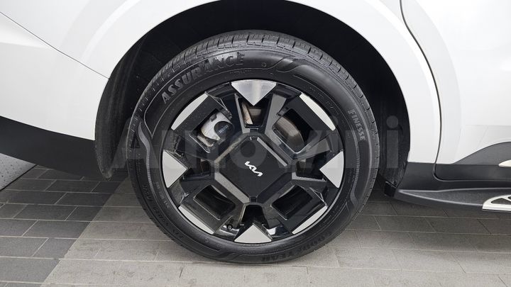 Kia Carnival 2025 — 5