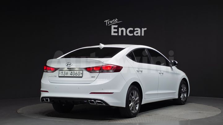Hyundai Avante 2018 — 2