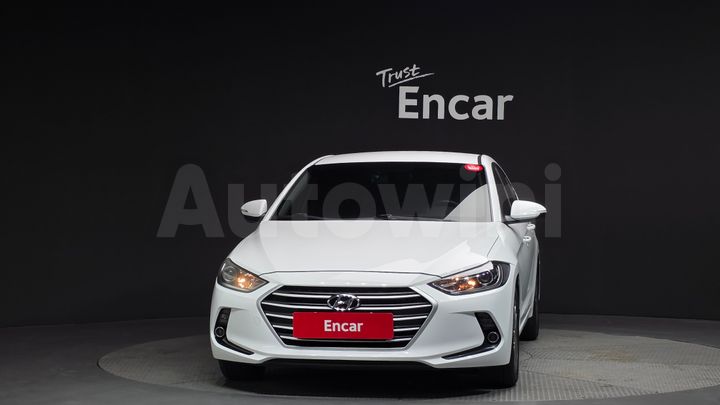 Hyundai Avante 2018 — 3