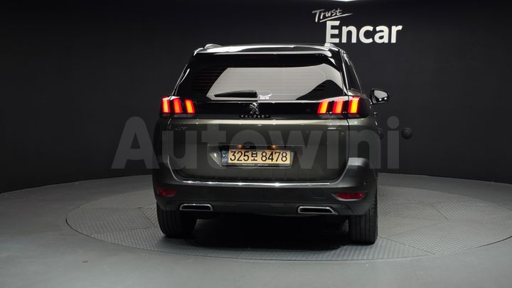 Peugeot 5008 2021 — 4