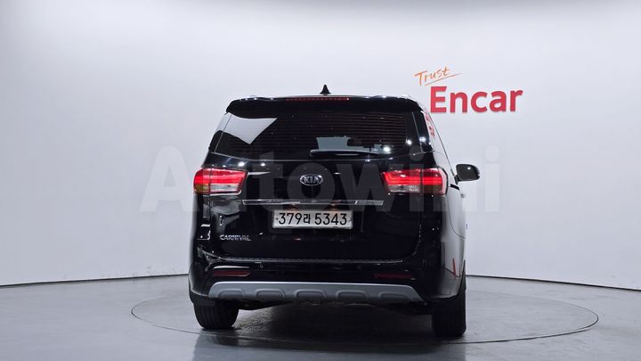 Kia Carnival 2017 — 4
