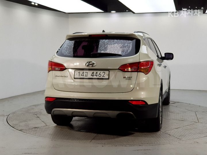 Hyundai SantaFe 2014 — 3