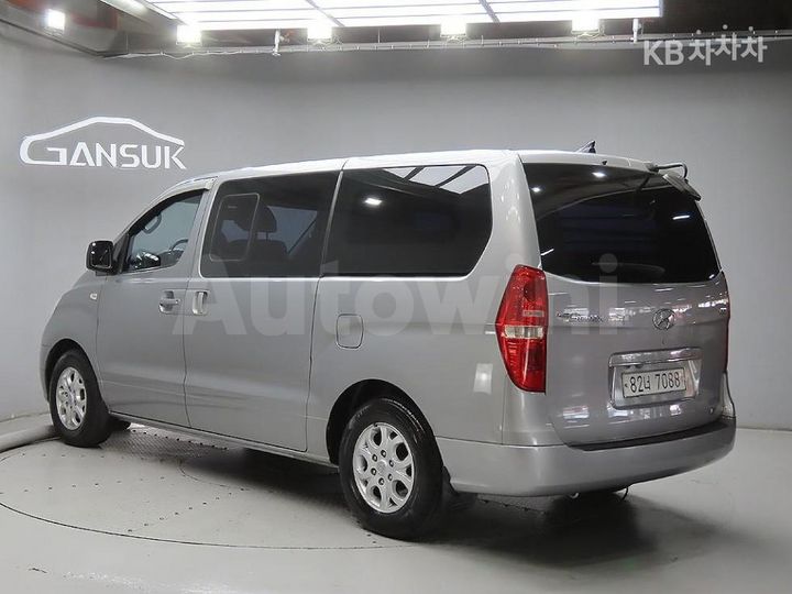 Hyundai Starex 2011 — 3